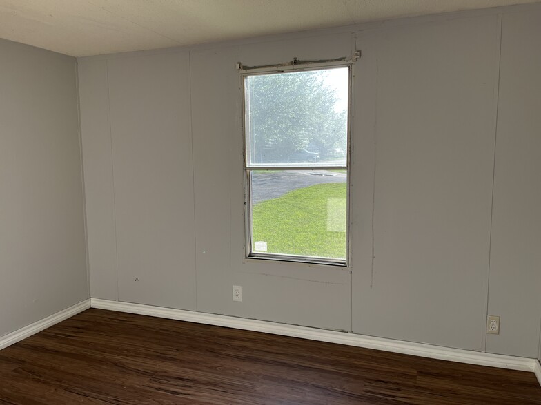 Building Photo - 5317 Roberts Rd