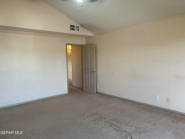Building Photo - 12828 Tierra Ayala Dr