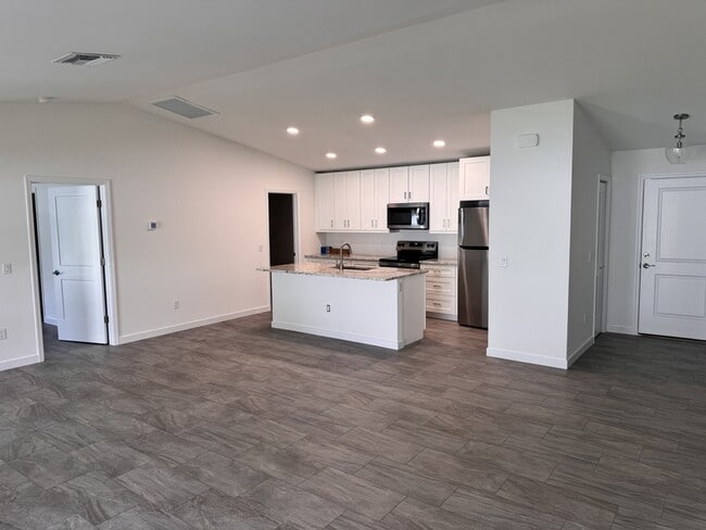 Building Photo - 3145 Ashton Rd