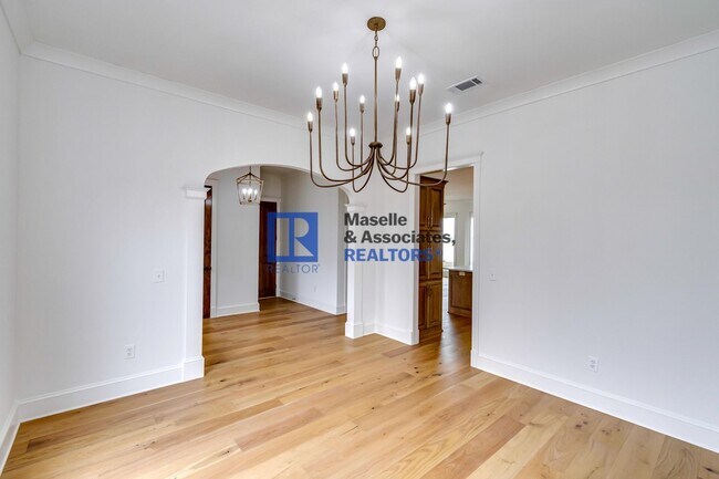 Building Photo - 1418 Windrose Dr