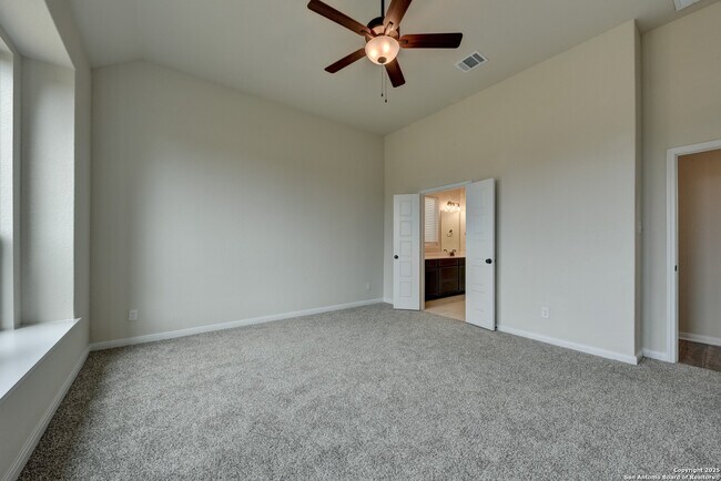 Building Photo - 9007 Shady Mountain