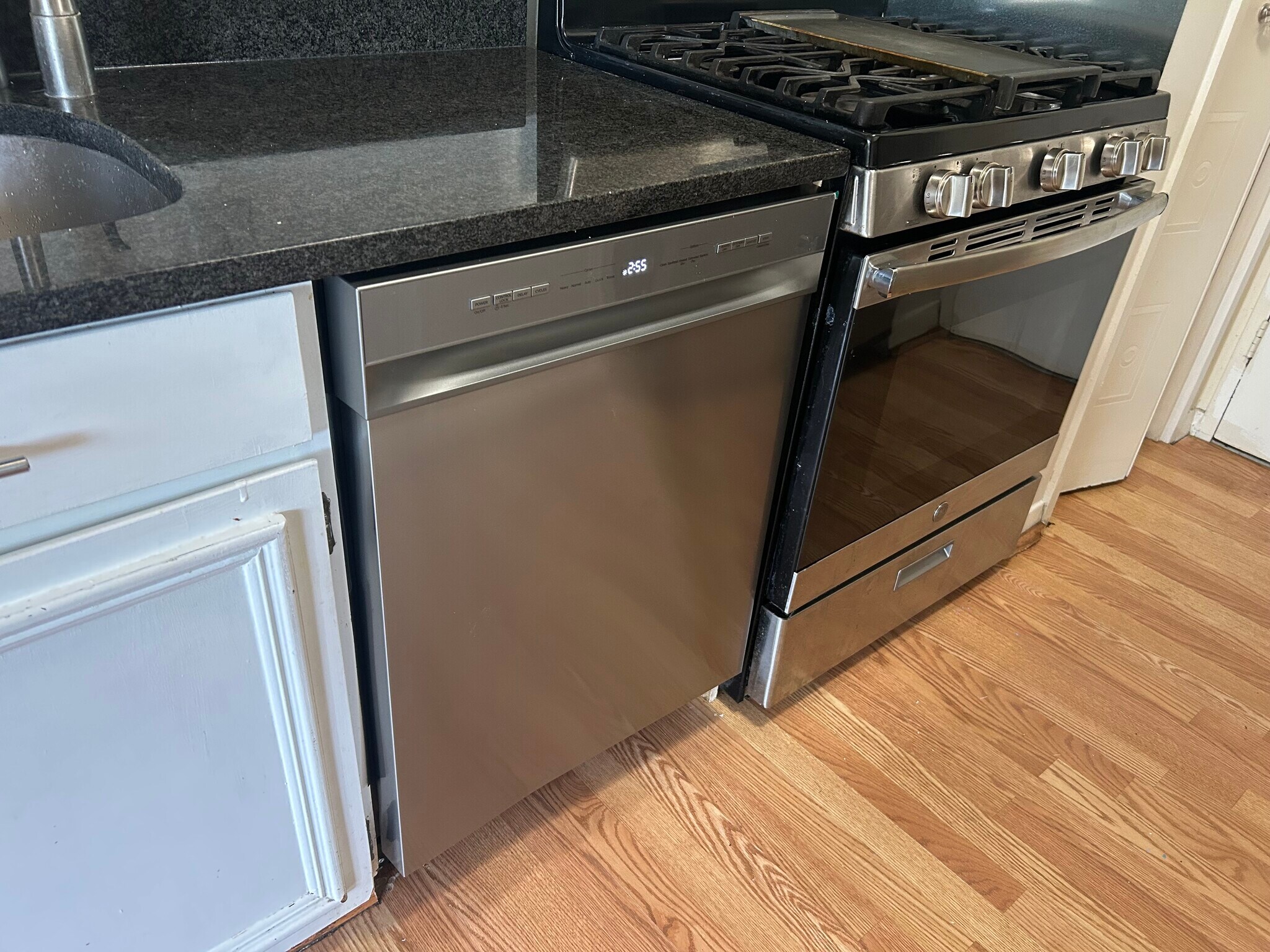 Dishwasher - 1900 Lyttonsville Rd