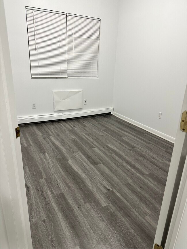 2nd bedroom - 12602 172nd St