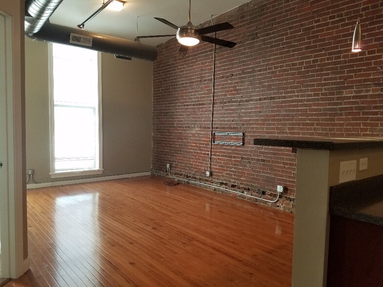 Building Photo - 120 N 3rd St