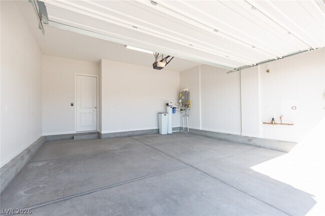 Building Photo - 2267 High Perch St