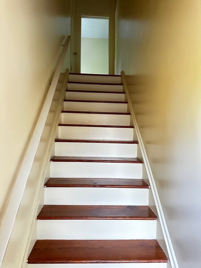 Building Photo - 2 Wynwood Dr