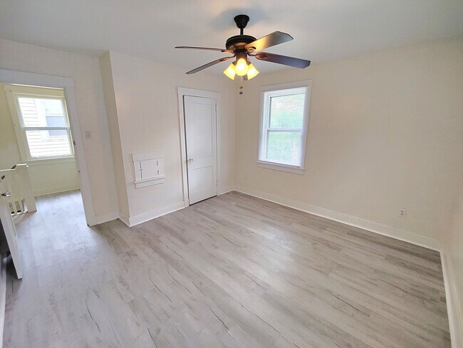 Building Photo - *Spacious & Updated 3BD/1BA Single-Family Home Available in Brookline*