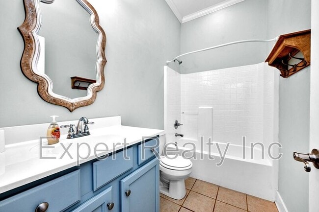 Building Photo - 6285 S Clubview Cir