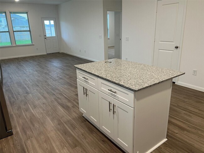 Building Photo - 21110 Turtle Gln Ln