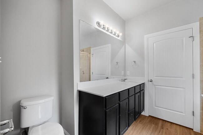 Building Photo - 13024 Tinker St