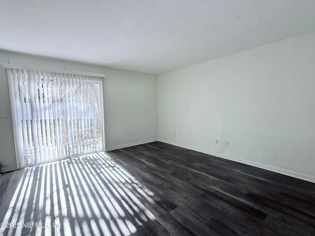 Building Photo - 4420 Carter Rd