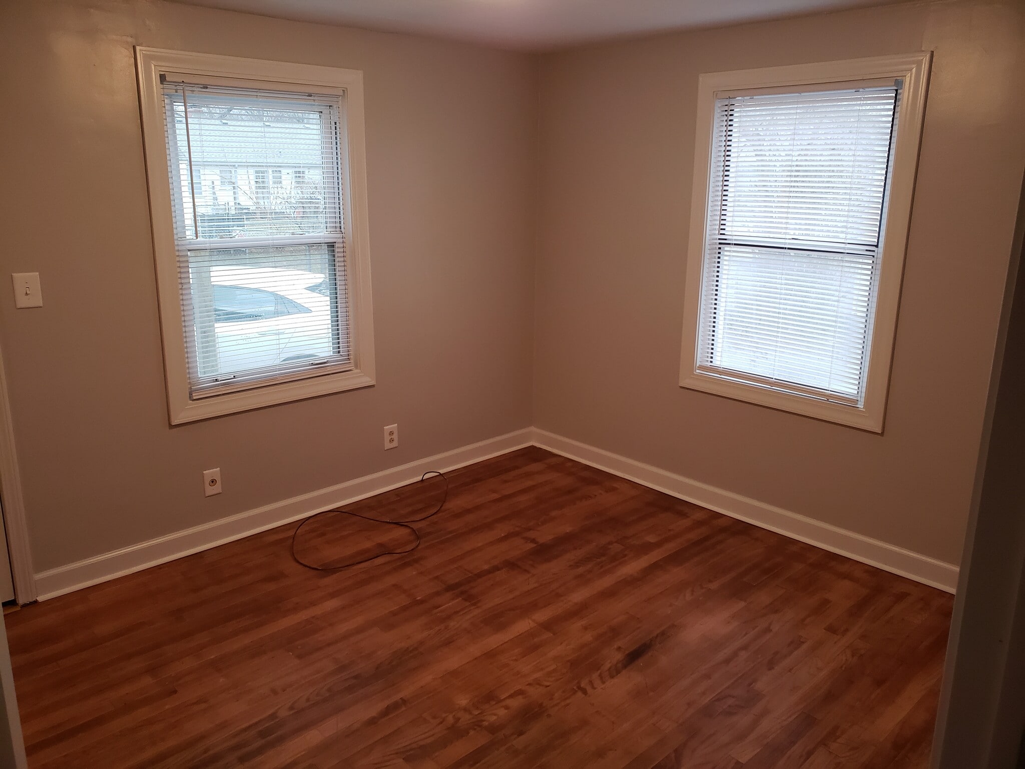 Building Photo - 509 E 27th Ave