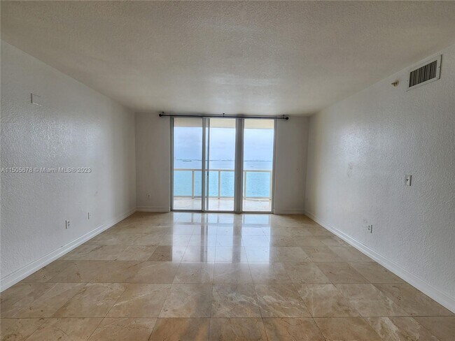 Building Photo - 1625 Kennedy Cswy