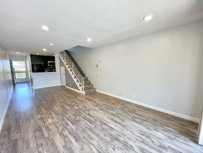 Building Photo - 396 E Surfside Dr