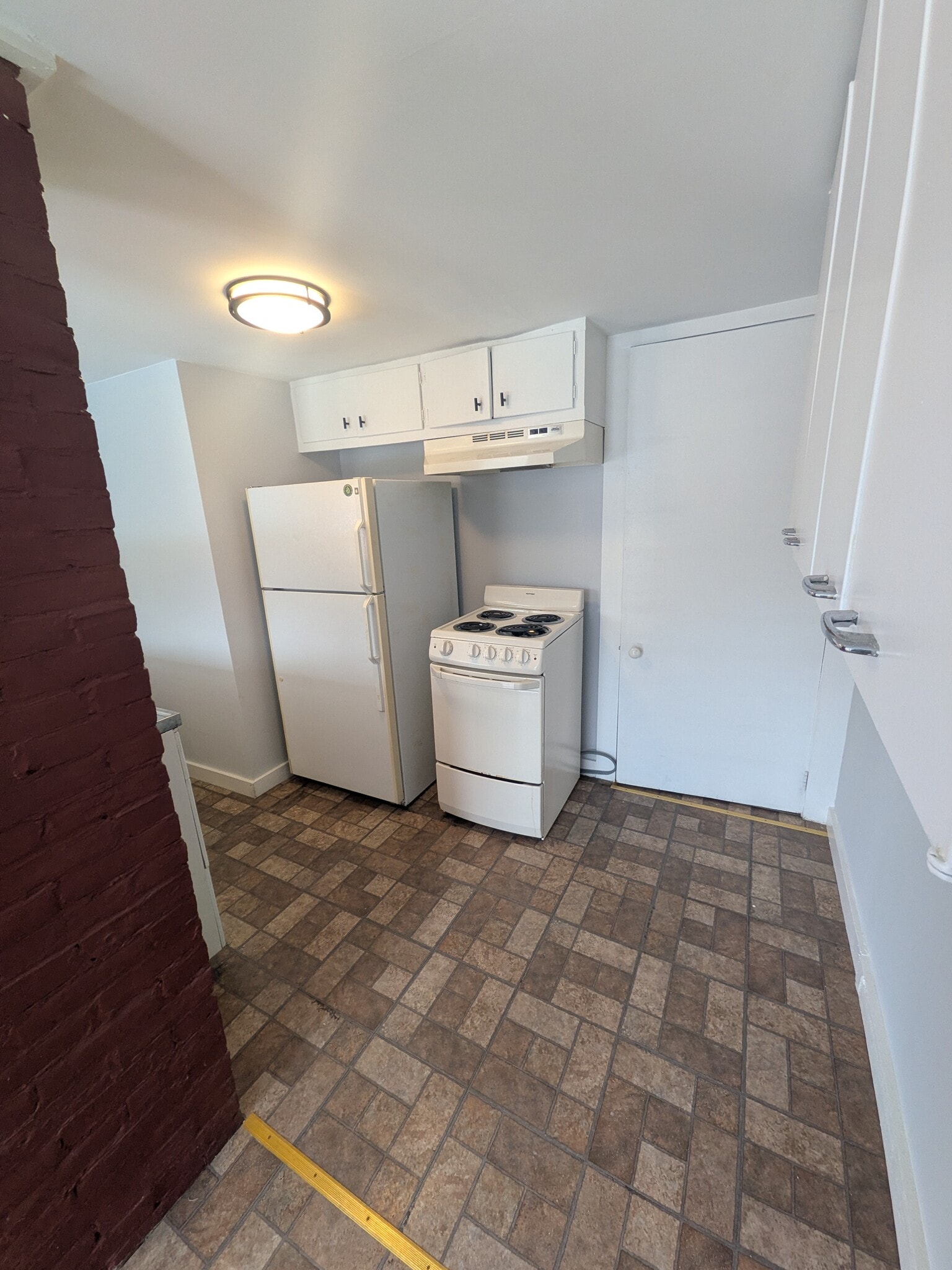 Building Photo - 2978 Vt Rte 14 N