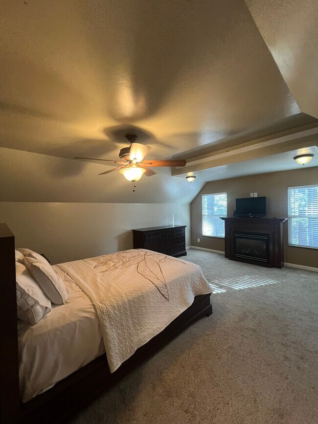 Building Photo - 860 Gardner St