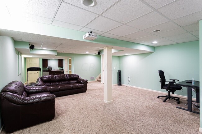 Building Photo - 5830 Prospect Ln