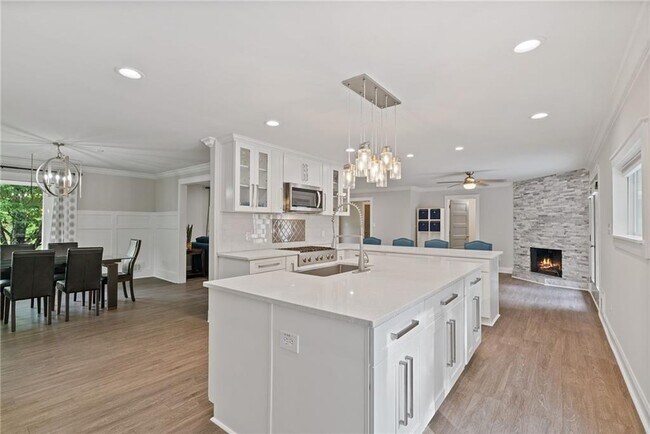 Building Photo - 3865 Vic-Ar Ct