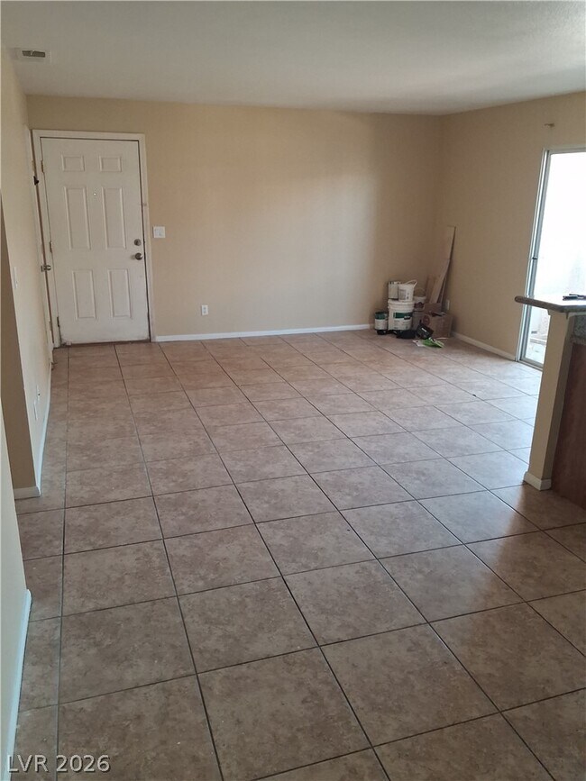 Building Photo - 7300 W Pirates Cove Rd