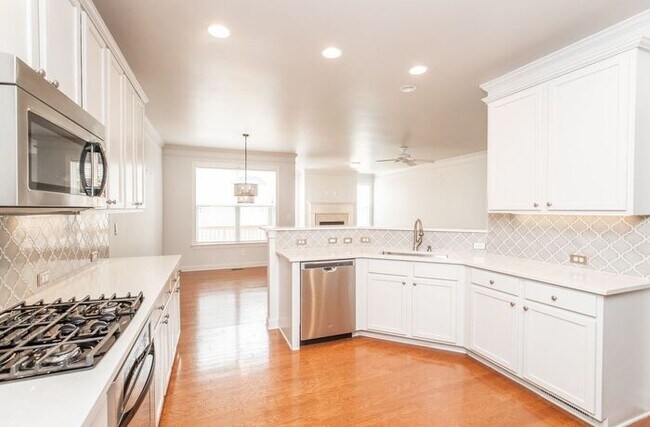 Building Photo - 2069 Cobblestone Cir NE