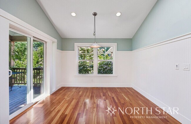 Building Photo - A Private Paradise Near Downtown