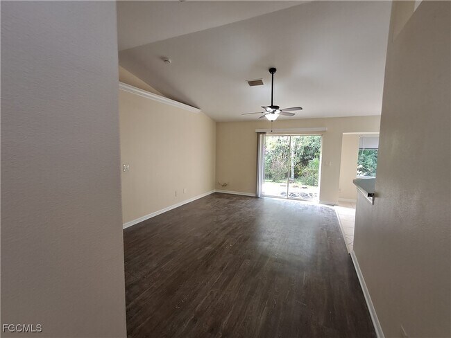 Building Photo - 135 Greenbriar Blvd