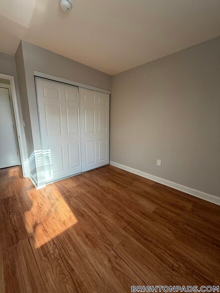 Building Photo - 9 Bronsdon St