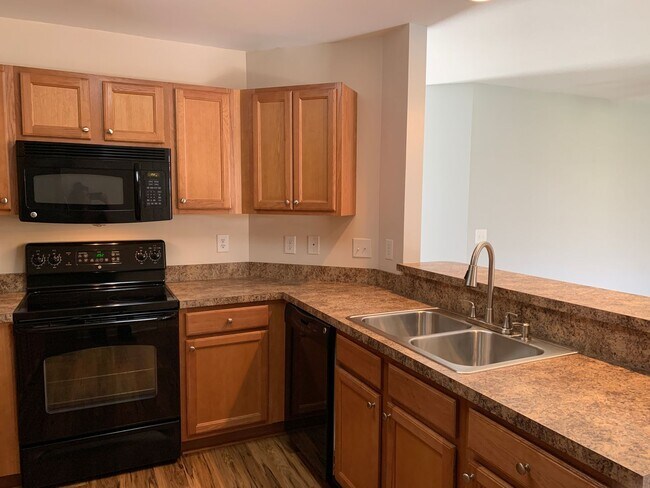 Building Photo - 1032 Bridgeport Way