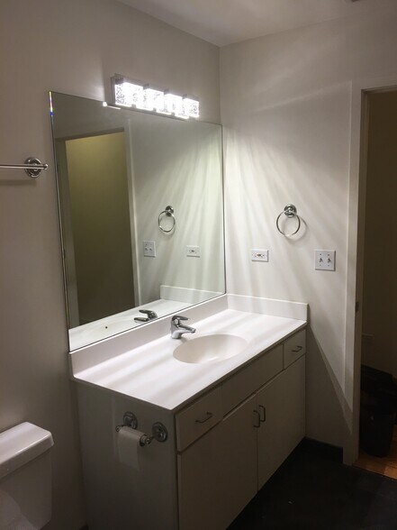 Bathrroom - 630 N Franklin St