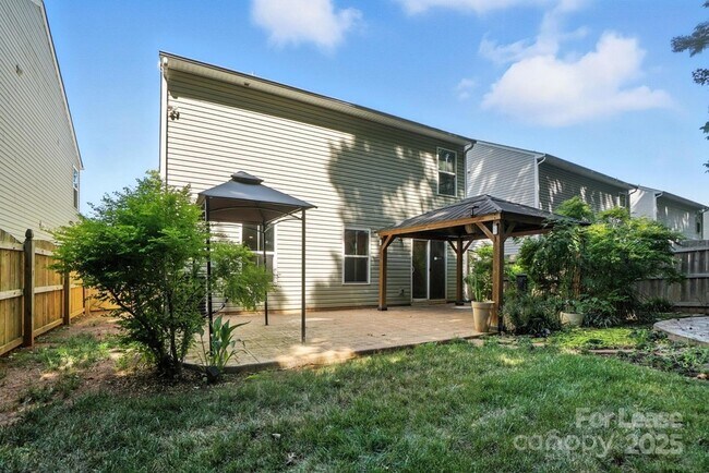 Building Photo - 1737 Hooper Court