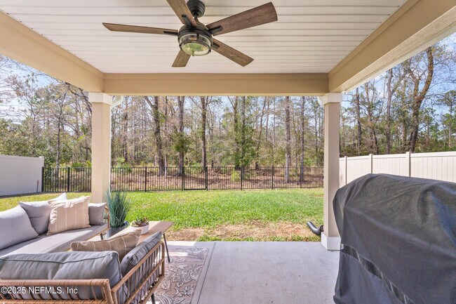 Building Photo - 2865 Firethorn Ave