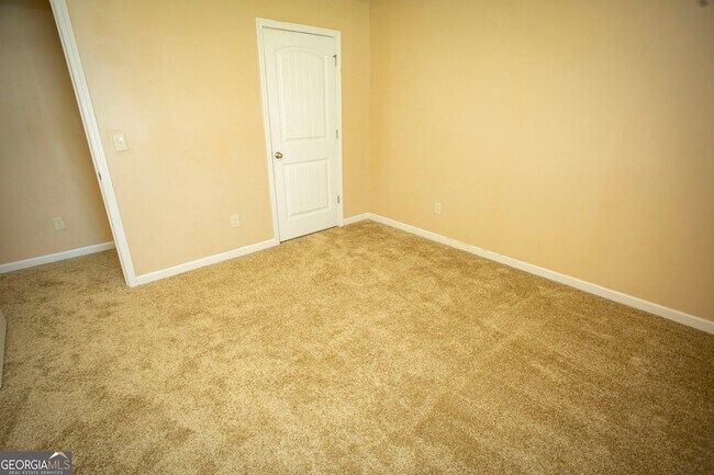 Building Photo - 141 Westin Way