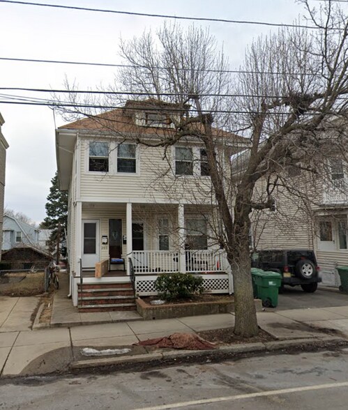 Primary Photo - 240 Boston Ave