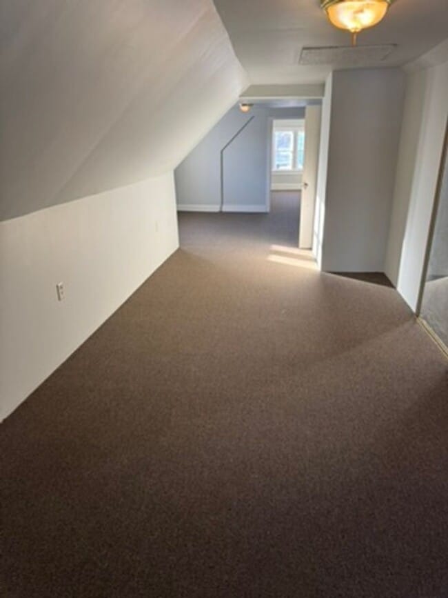 Building Photo - Updated  3-bedroom single family house available NOW!