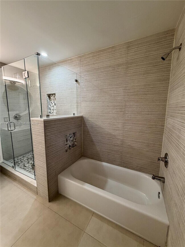 Building Photo - 540 SW 6th Ave