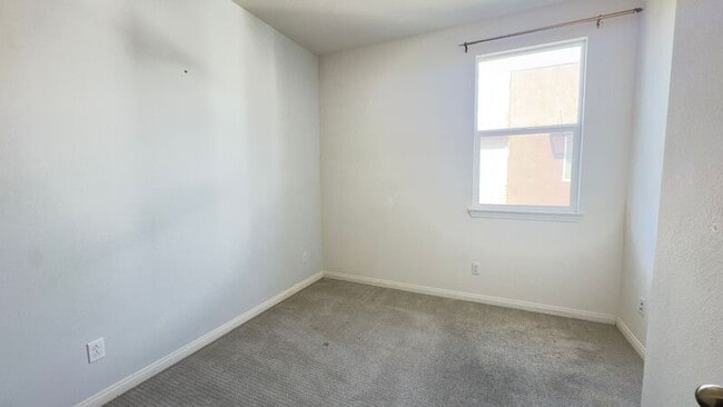 Building Photo - 7819 Paxton Pl