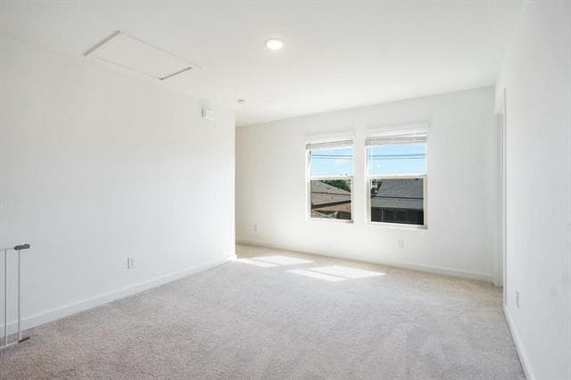 Building Photo - 2608 Ontario Dr