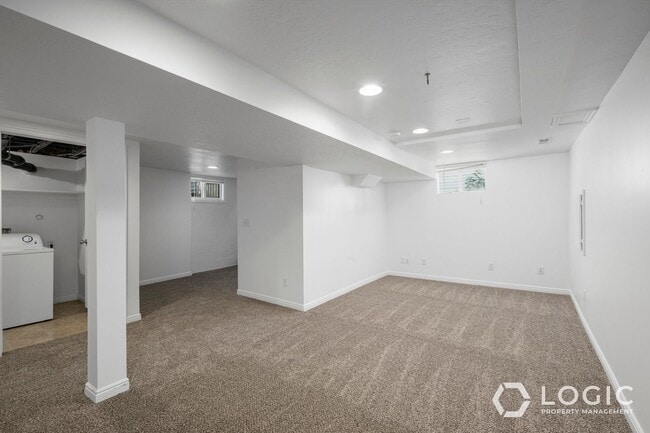 Building Photo - Gorgeous Home in SLC!