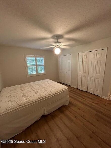 Building Photo - 973 Somerset Ln