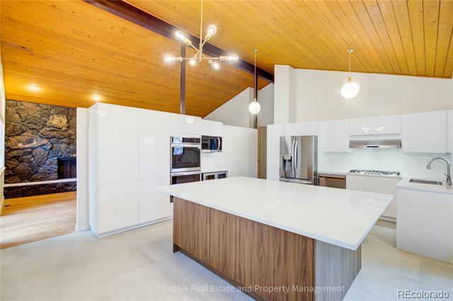 Building Photo - 5505 S Emporia Cir