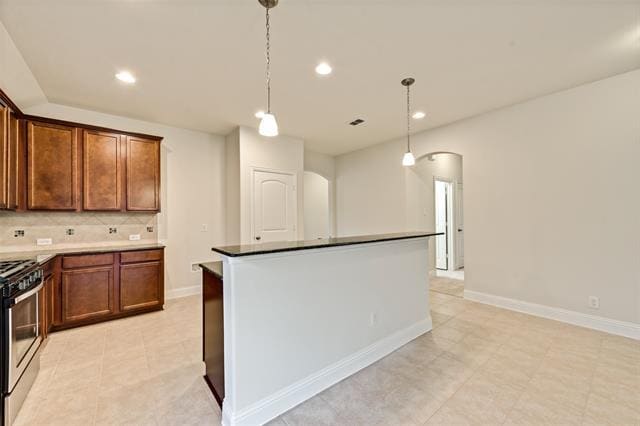 Building Photo - 816 Bird Creek Dr