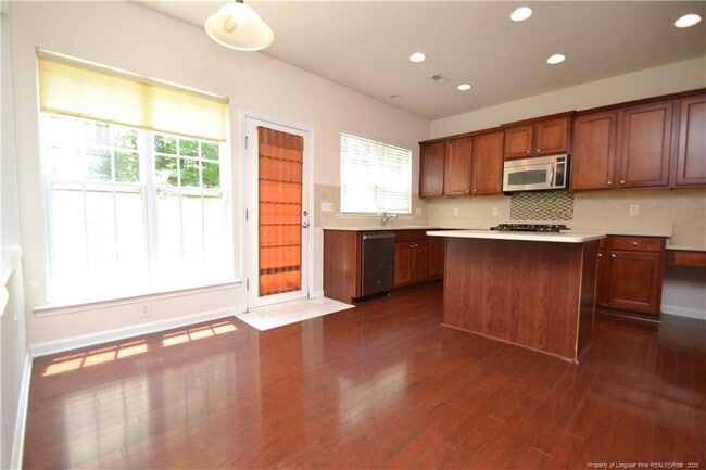 Building Photo - 2031 Addenbrock Dr
