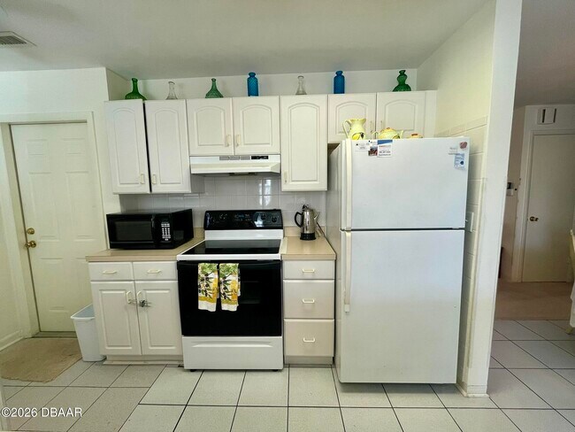 Building Photo - 125 Lynnhurst Dr
