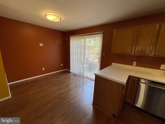 Building Photo - 4228 Pinefield Ct