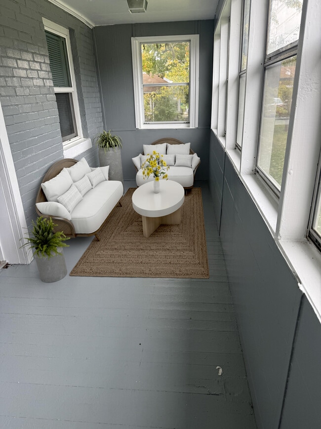 Building Photo - 729 Vine St