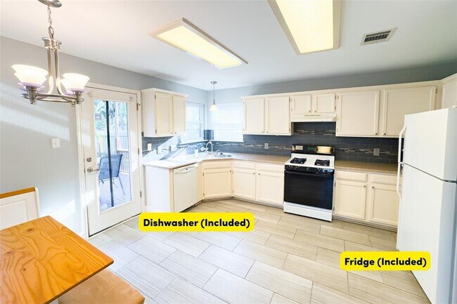 Building Photo - 1515 Thibodeaux Dr