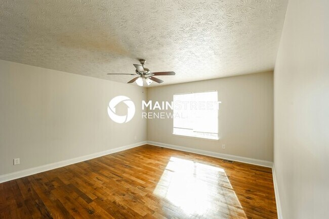 Building Photo - 3 Bedroom Pet-Friendly Home in Stockbridge, GA with Main Street Renewal