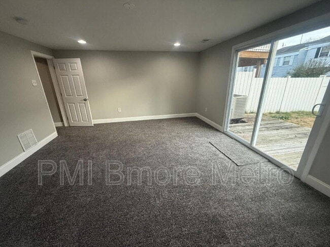 Building Photo - 5 Bohn Ct