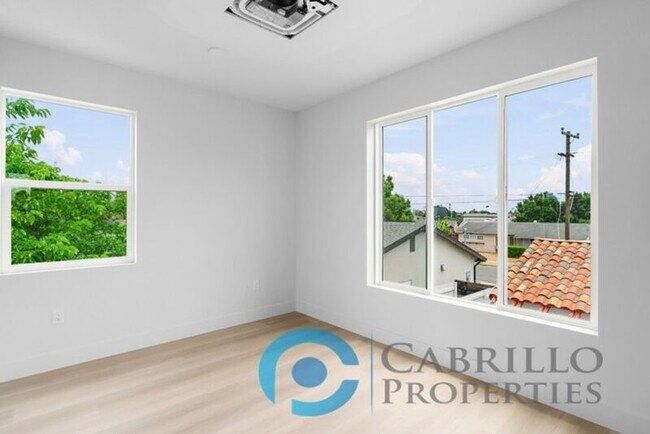 Building Photo - 3520 Oak Glen Ln