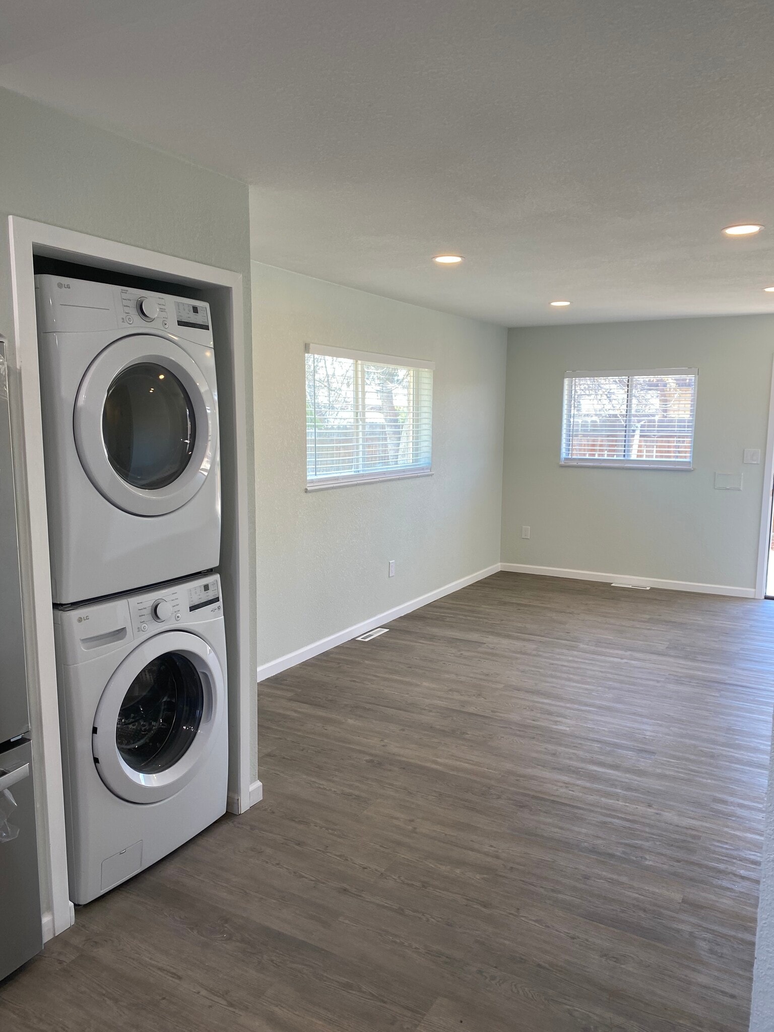 Building Photo - 12960 E 13th Pl